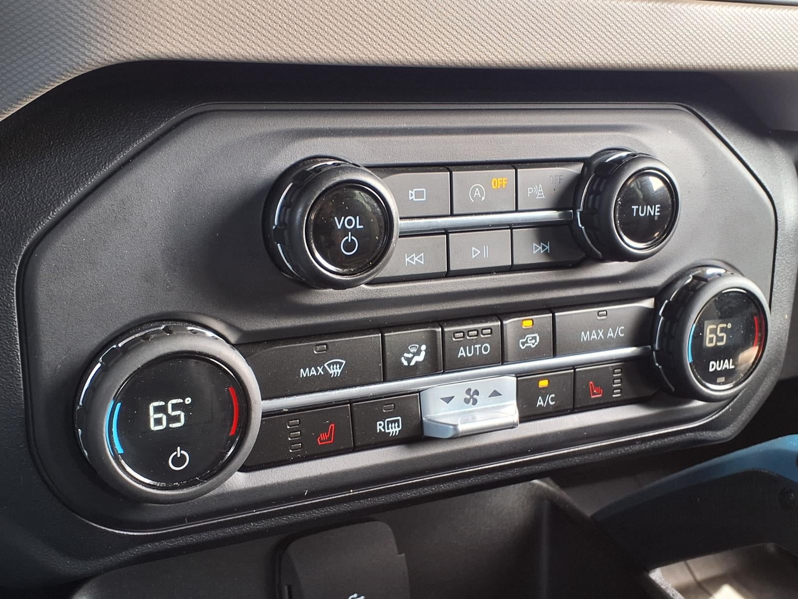 2023 Ford Bronco Base