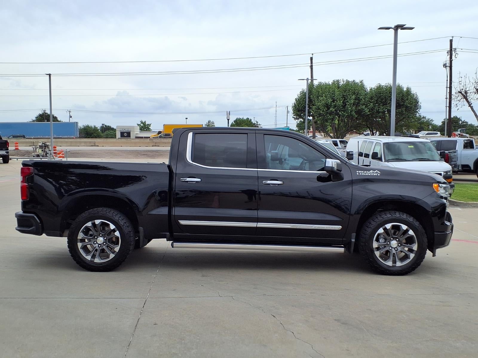 2023 Chevrolet Silverado 1500 High Country