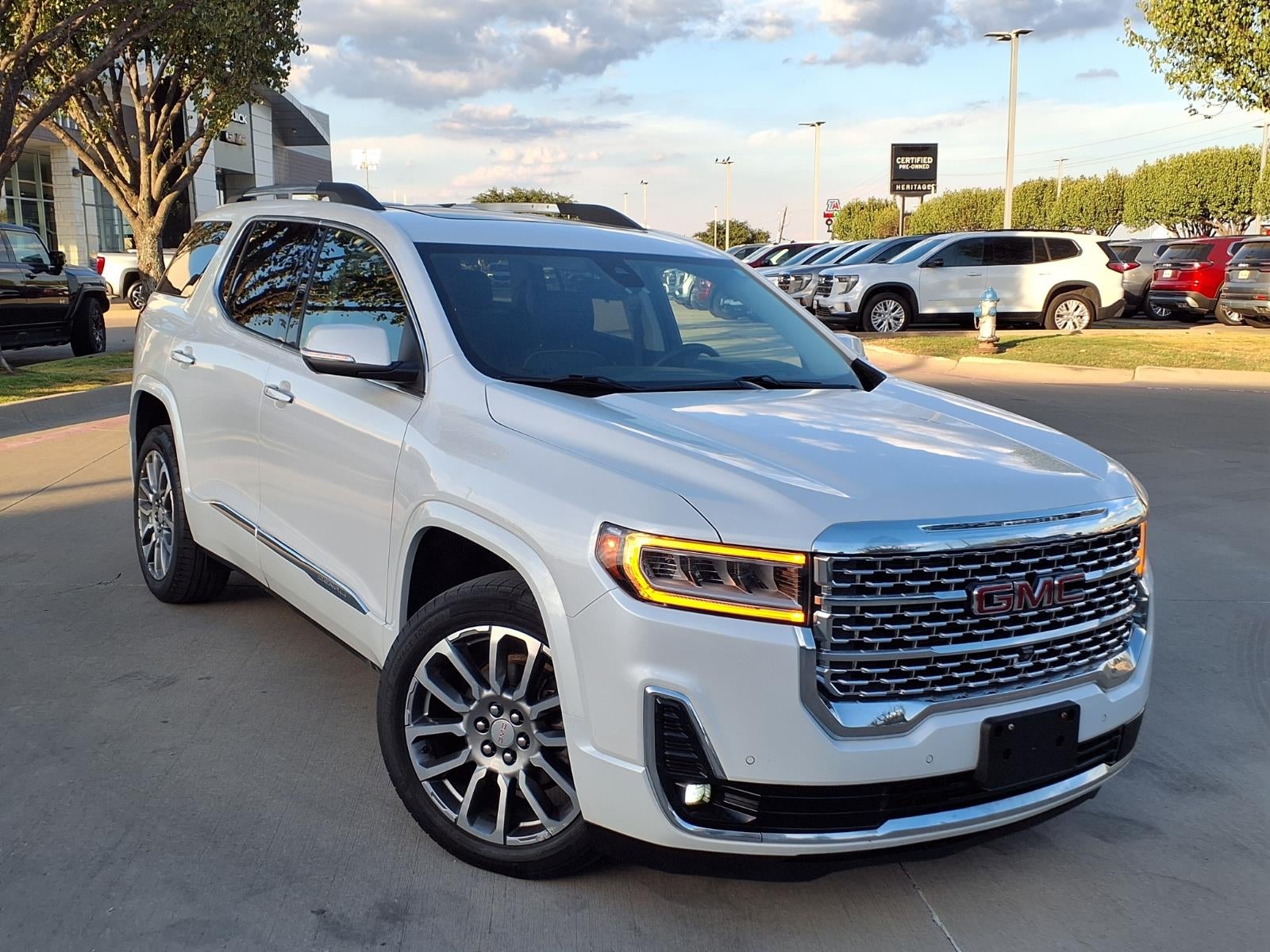 2023 GMC Acadia Denali