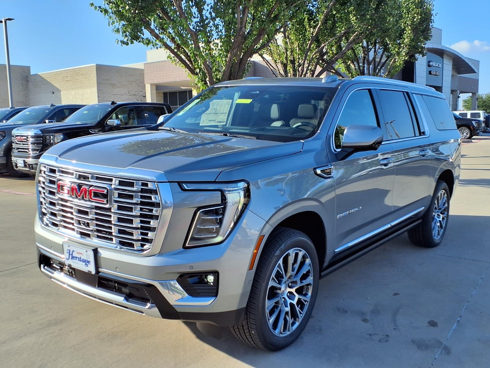 2026 GMC Yukon XL Denali - Photo 28
