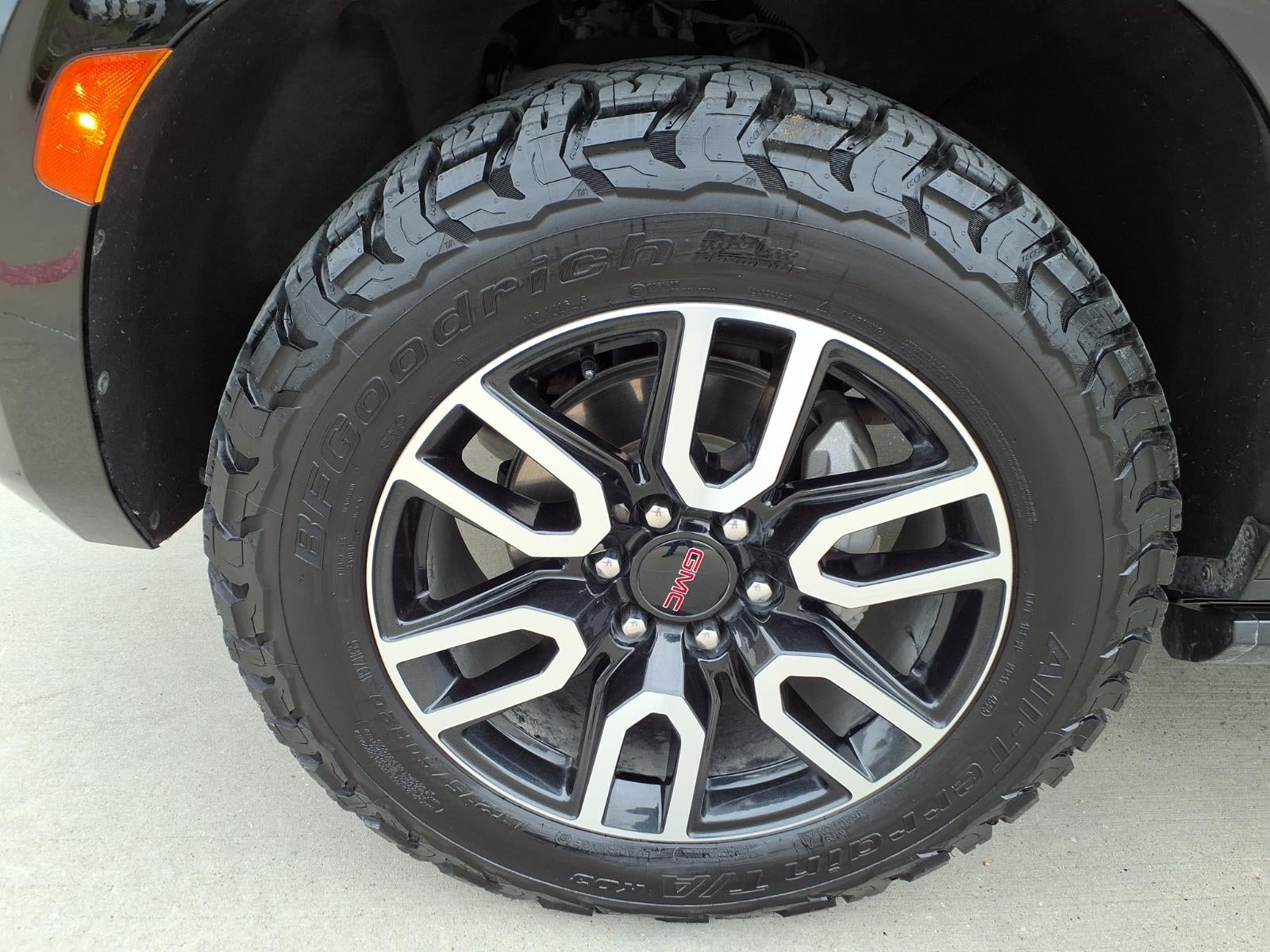 2024 GMC Yukon AT4