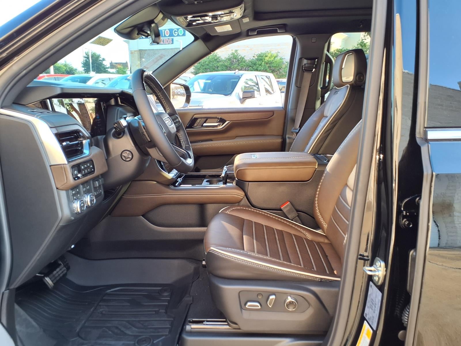 2026 GMC Yukon Denali Ultimate SUV 4WD