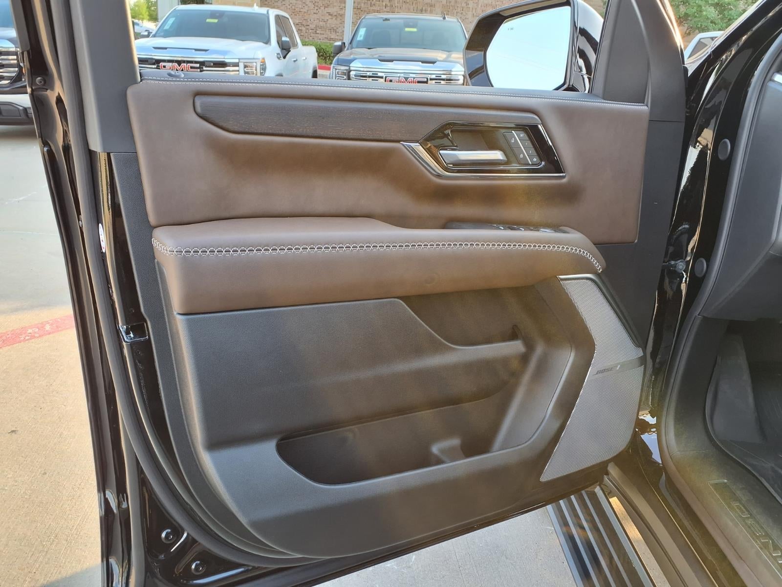 2026 GMC Yukon Denali Ultimate SUV 4WD