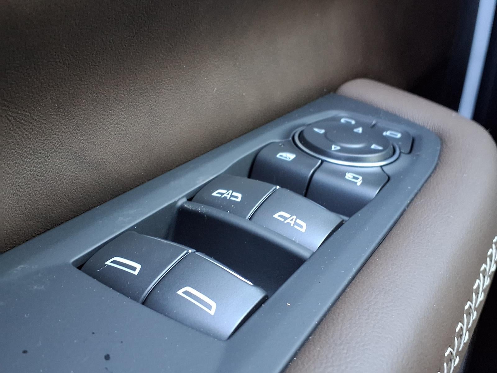 2027 GMC Yukon Denali Ultimate SUV 4WD