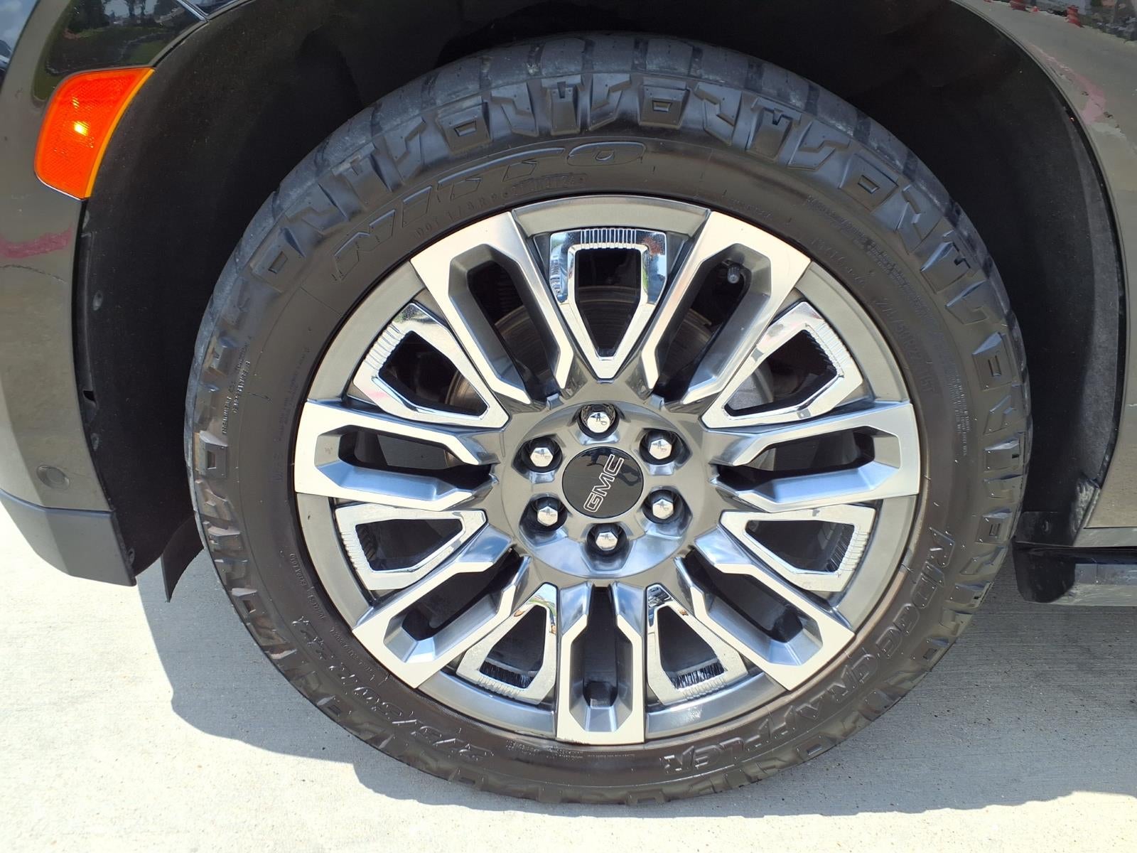 2023 GMC Yukon Denali Ultimate