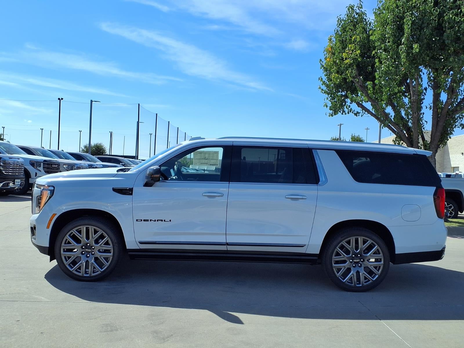 2026 GMC Yukon XL Denali Ultimate SUV 4WD