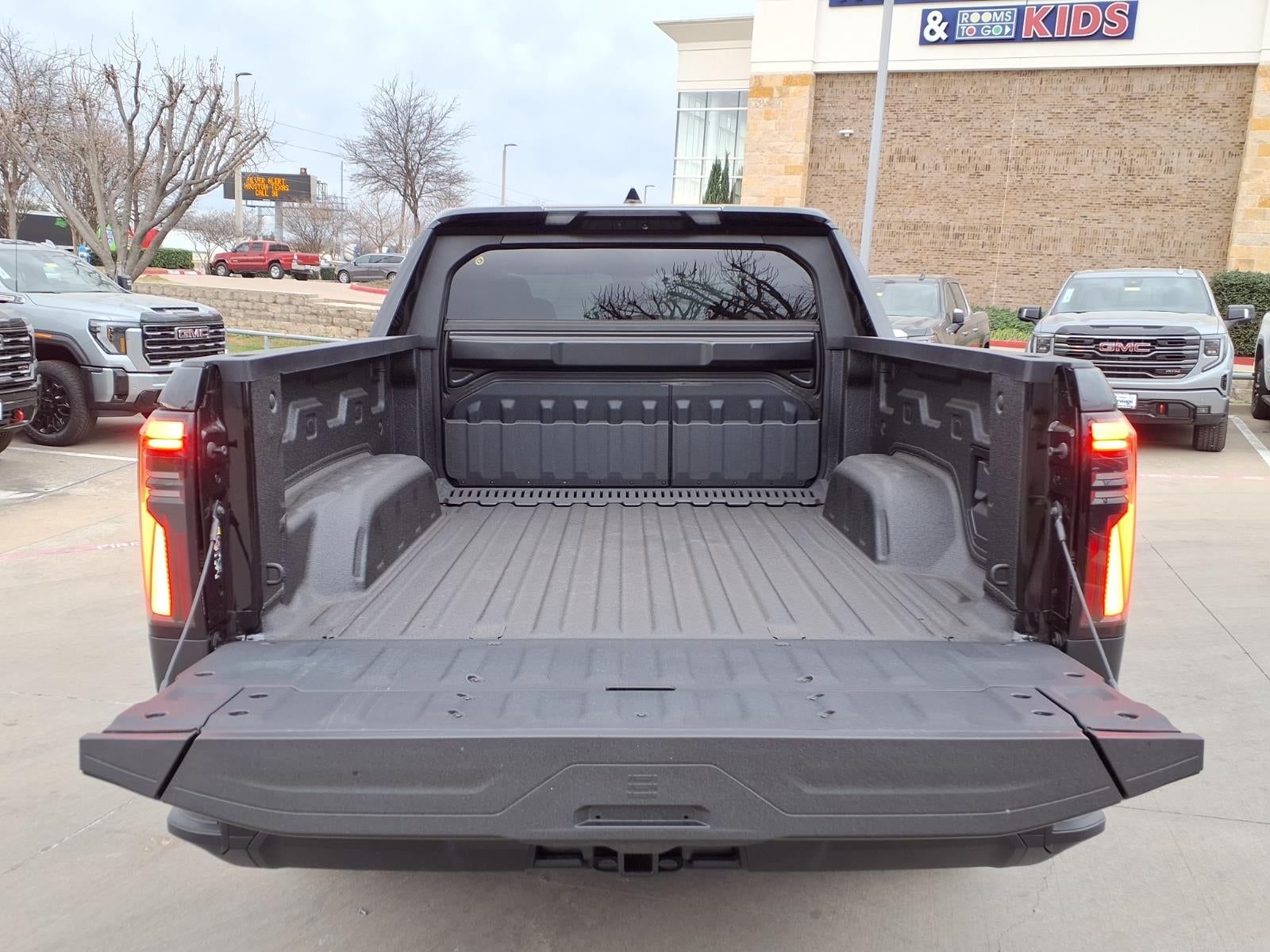 2026 GMC Sierra EV Elevation Extended Range Crew Cab Short Box 4WD