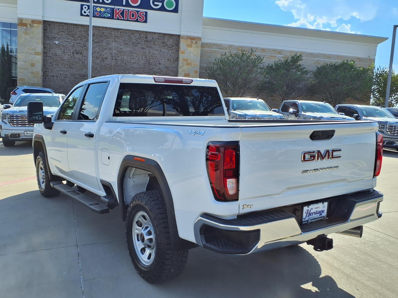 2024 GMC Sierra 2500 HD Pro