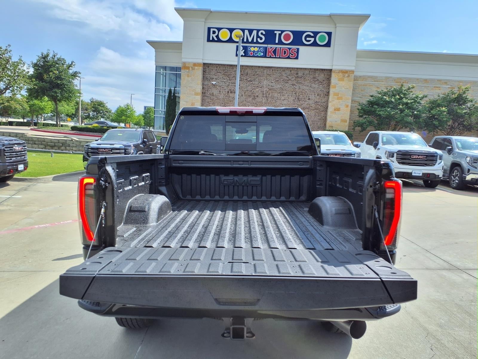 2026 GMC Sierra 2500 HD AT4 Crew Cab Standard Box 4WD
