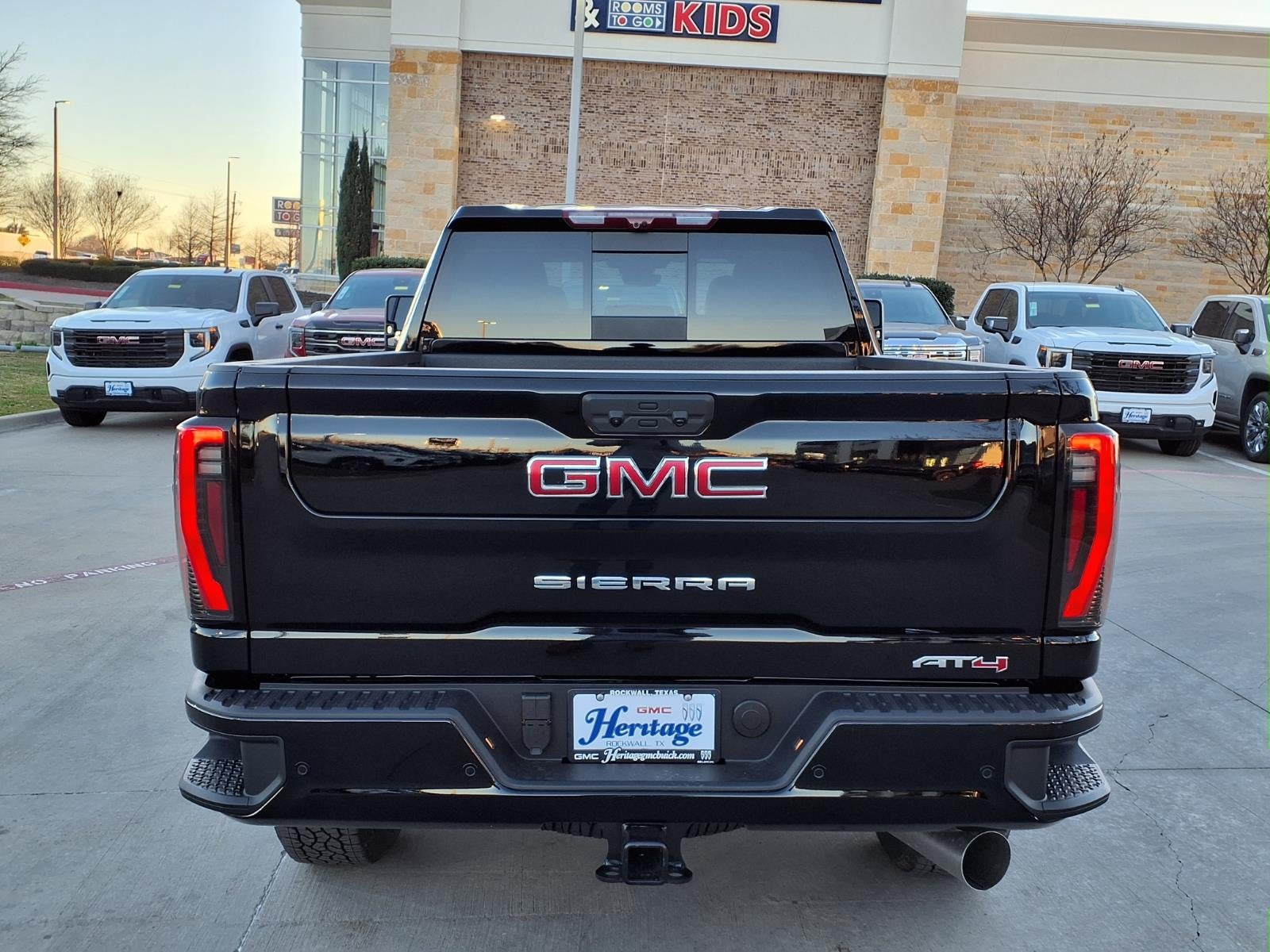 2026 GMC Sierra 2500 HD AT4 Crew Cab Standard Box 4WD