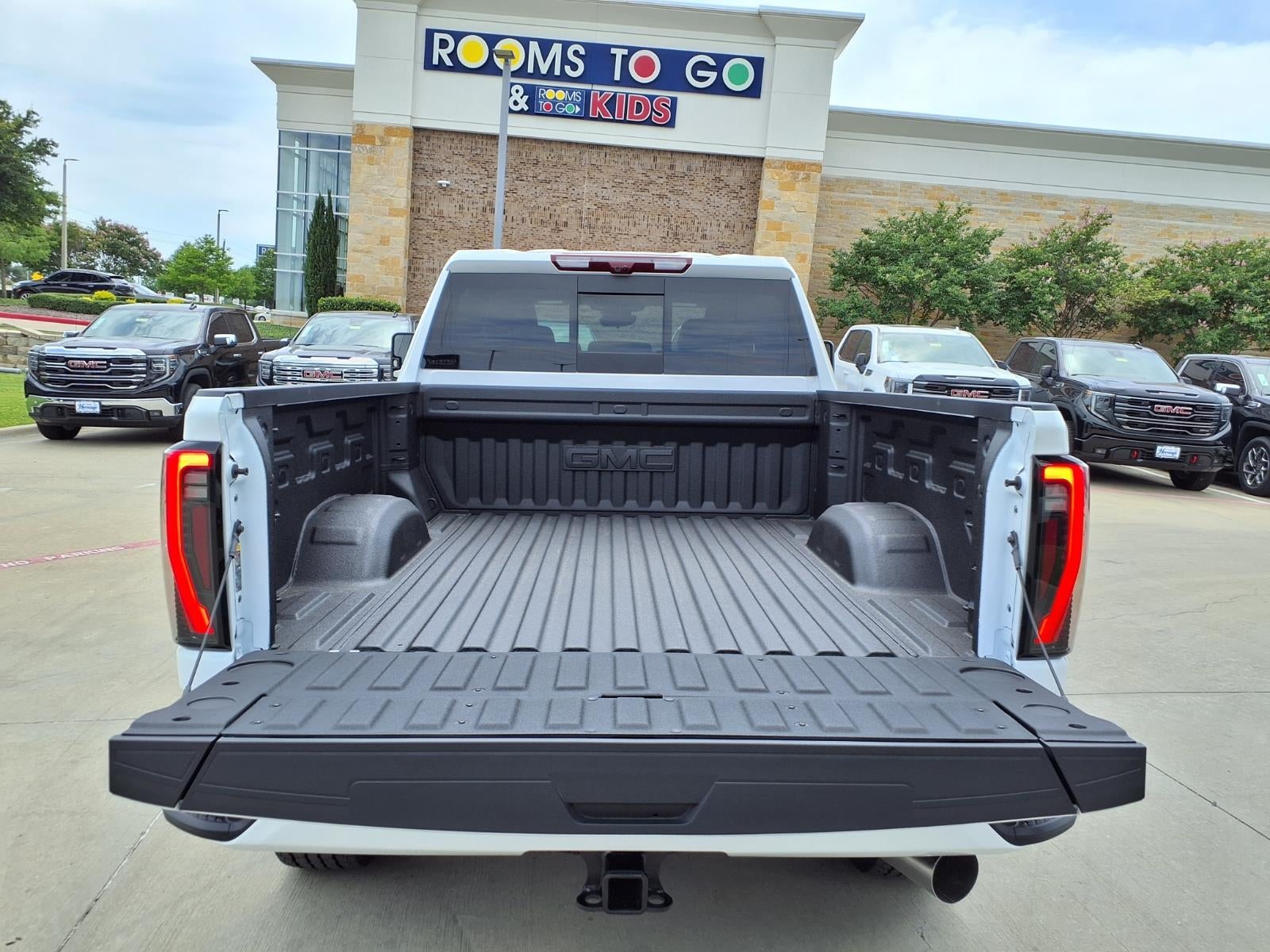 2026 GMC Sierra 2500 HD AT4 Crew Cab Standard Box 4WD