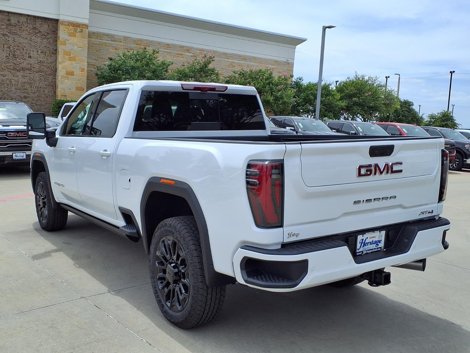 2026 GMC Sierra 2500 HD AT4 Crew Cab Standard Box 4WD