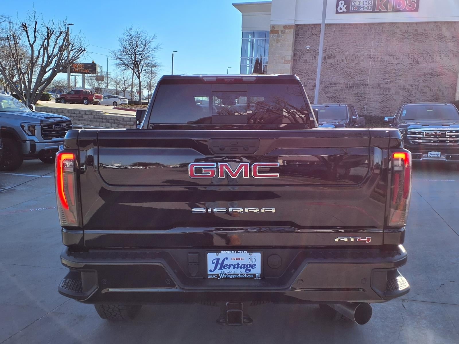 2026 GMC Sierra 2500 HD AT4 Crew Cab Standard Box 4WD