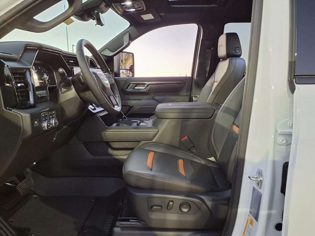 2026 GMC Sierra 2500 HD AT4 Crew Cab Standard Box 4WD