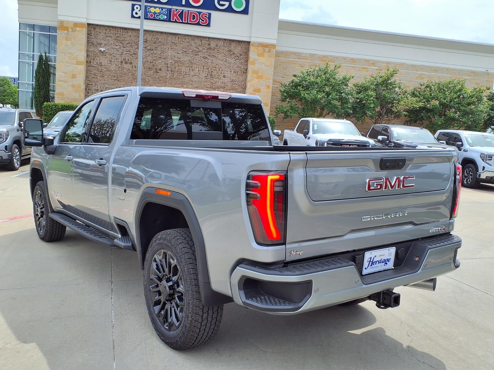 2026 GMC Sierra 2500 HD AT4 Crew Cab Standard Box 4WD