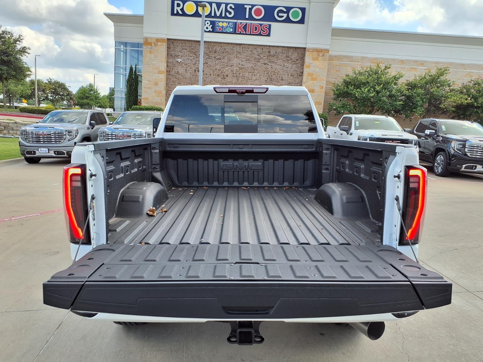 2026 GMC Sierra 2500 HD AT4 Crew Cab Standard Box 4WD