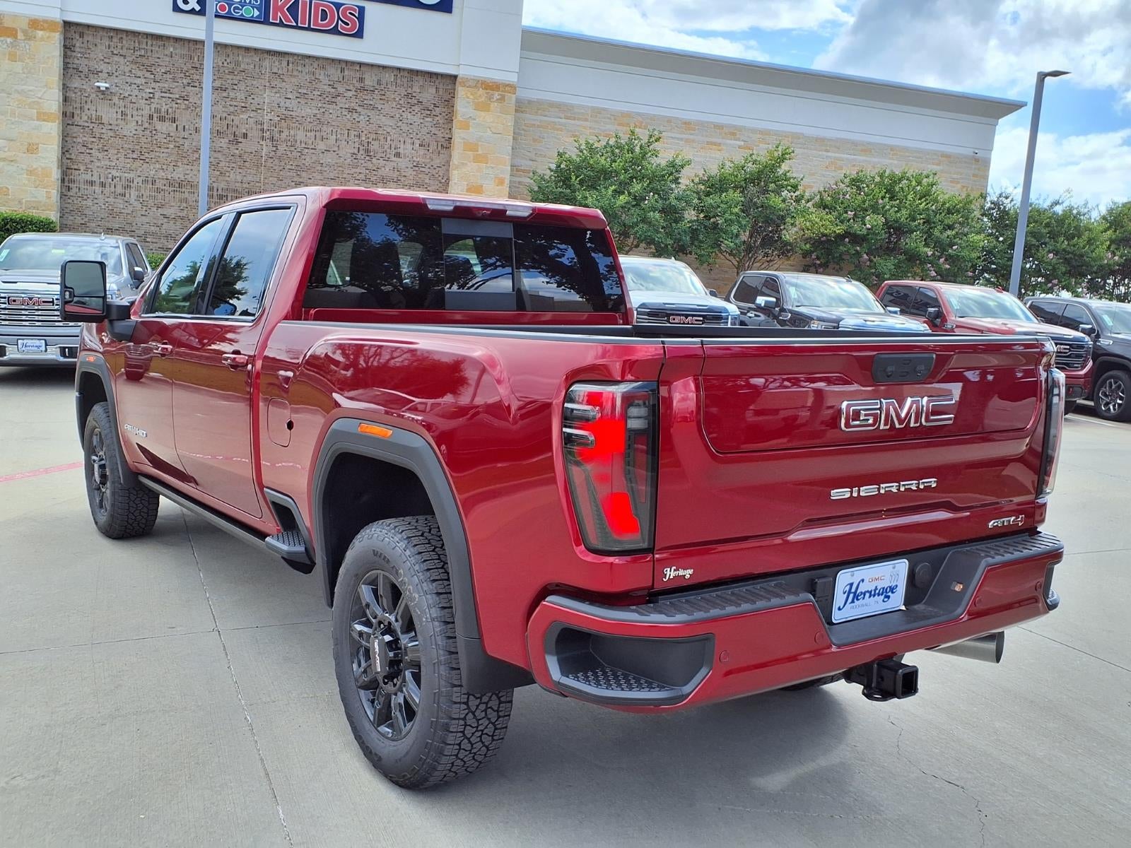 2026 GMC Sierra 2500 HD AT4 Crew Cab Standard Box 4WD