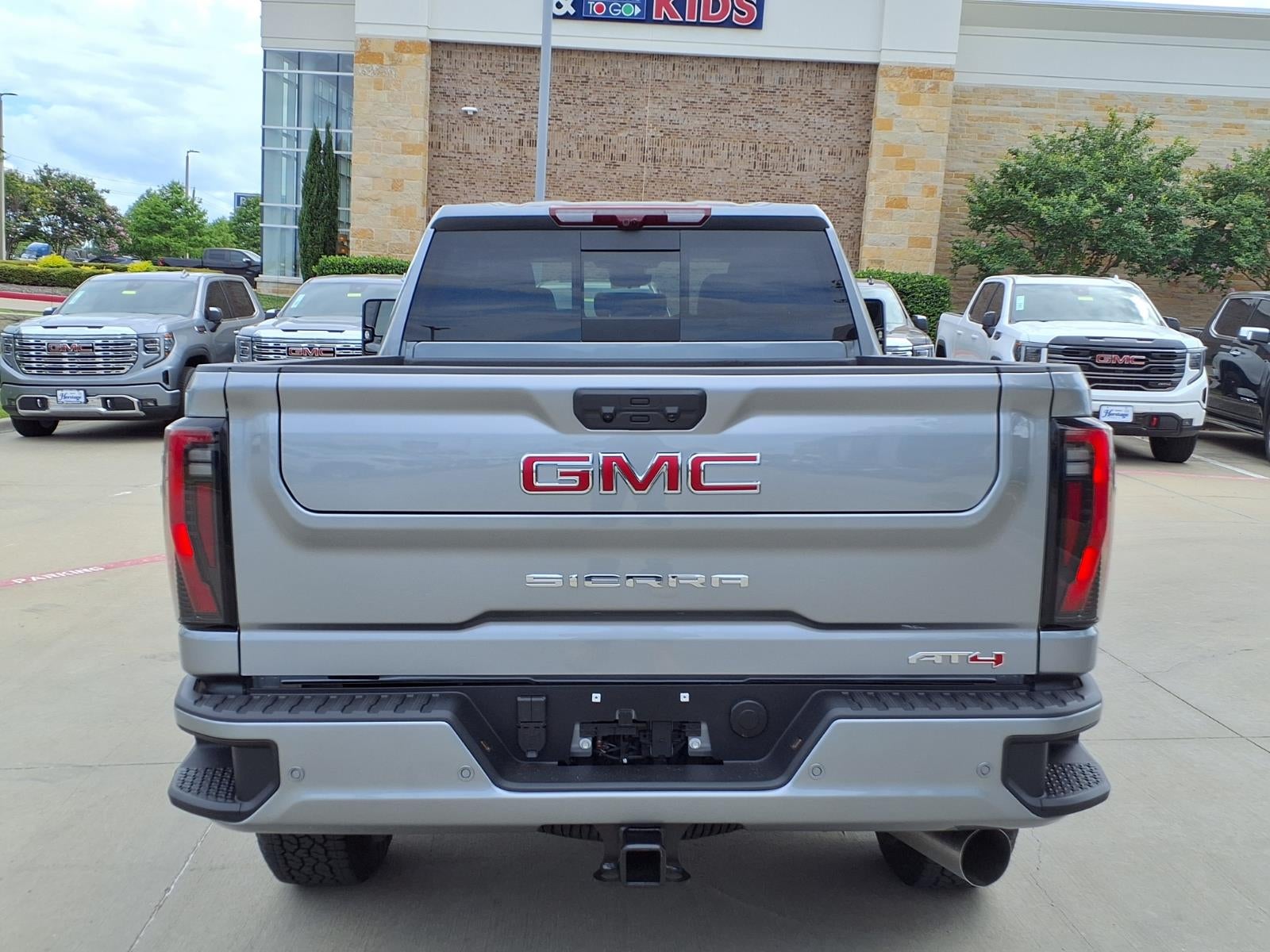2026 GMC Sierra 2500 HD AT4 Crew Cab Standard Box 4WD