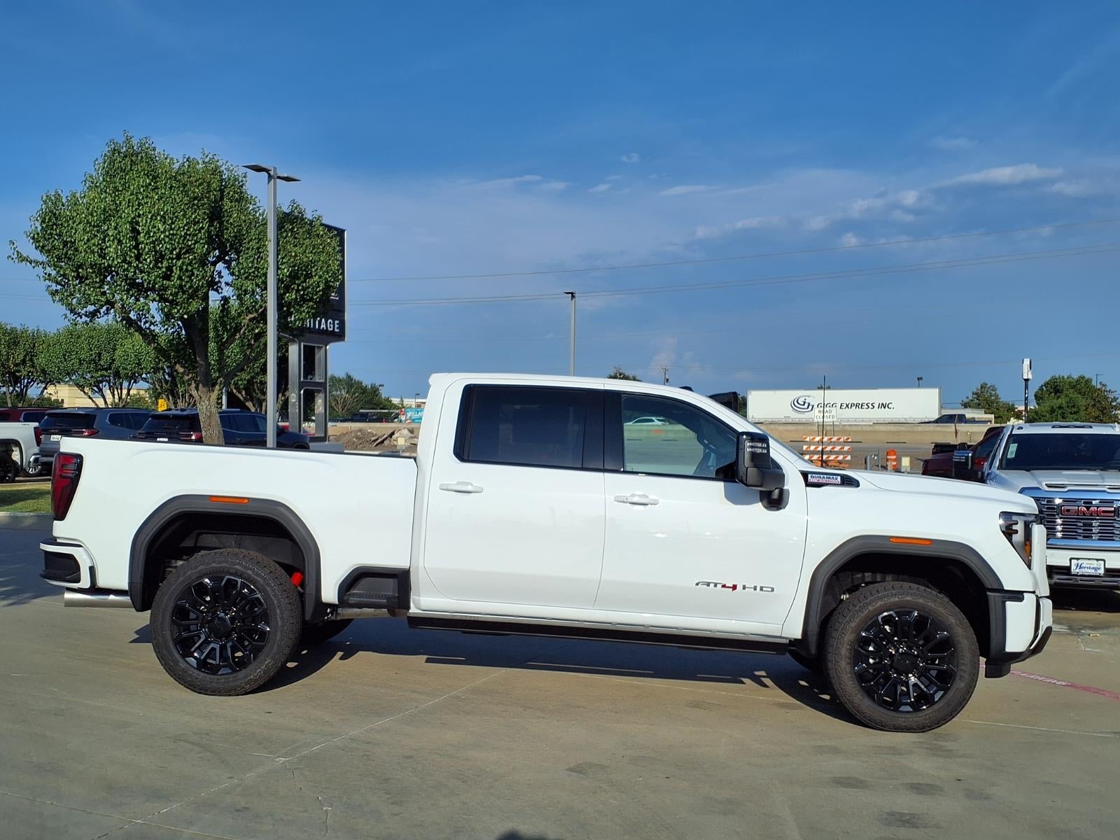 2026 GMC Sierra 2500 HD AT4 Crew Cab Standard Box 4WD