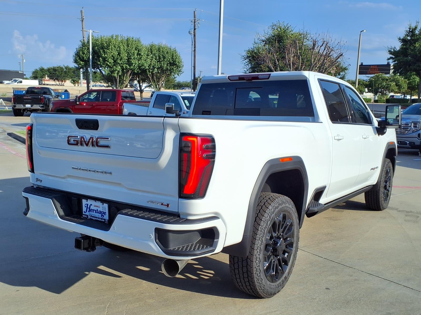 2026 GMC Sierra 2500 HD AT4 Crew Cab Standard Box 4WD