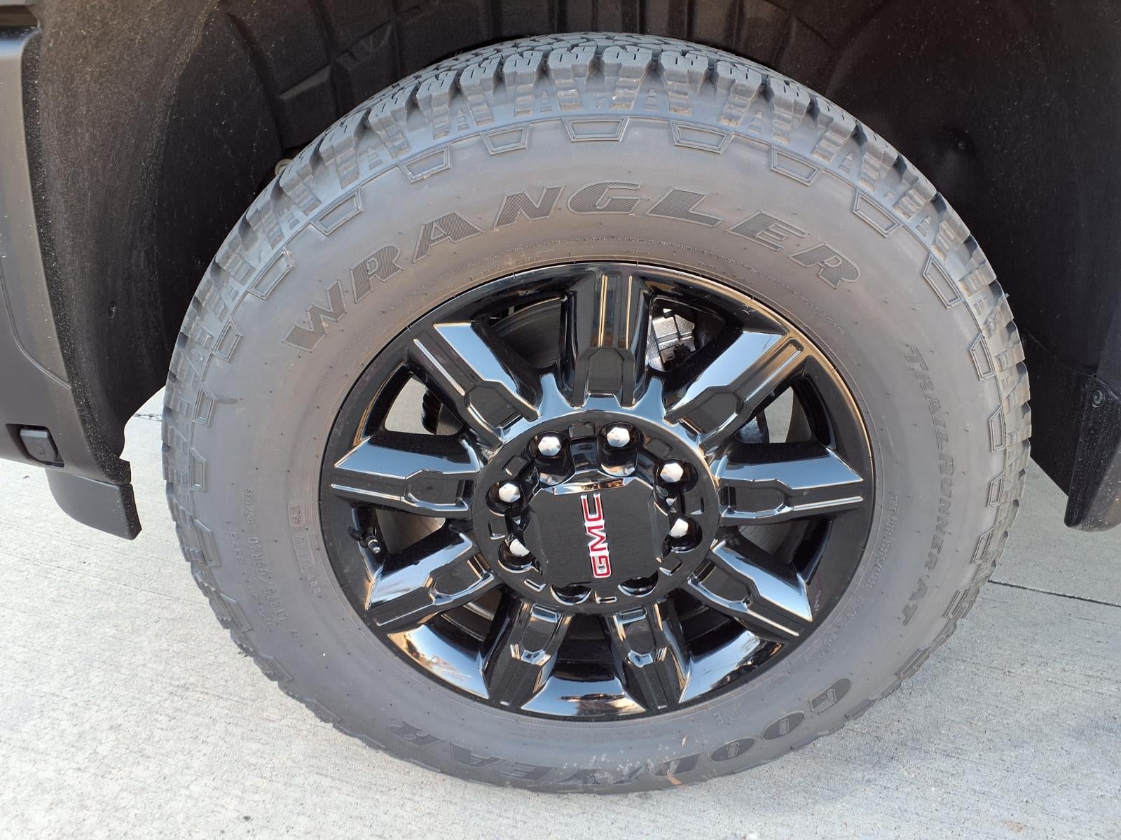 2026 GMC Sierra 2500 HD AT4 Crew Cab Standard Box 4WD