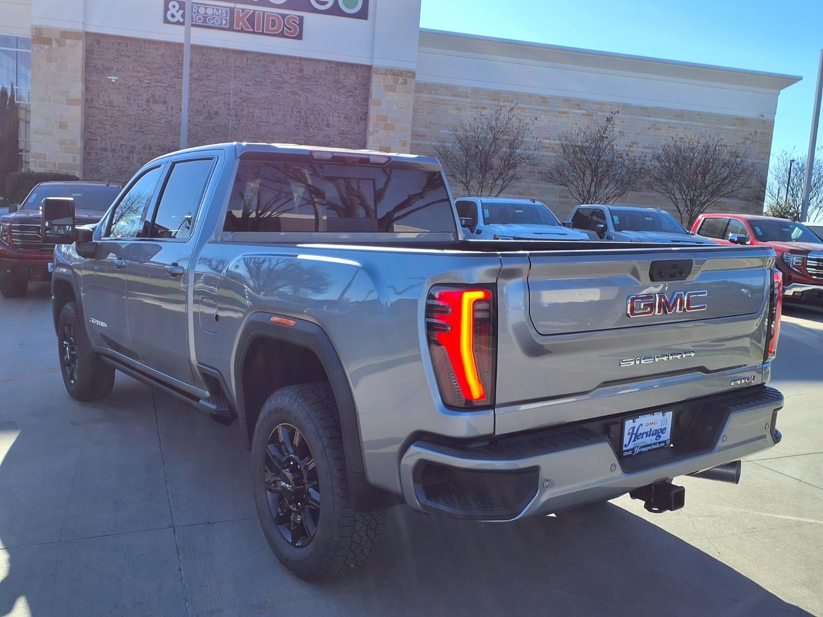 2026 GMC Sierra 2500 HD AT4 Crew Cab Standard Box 4WD