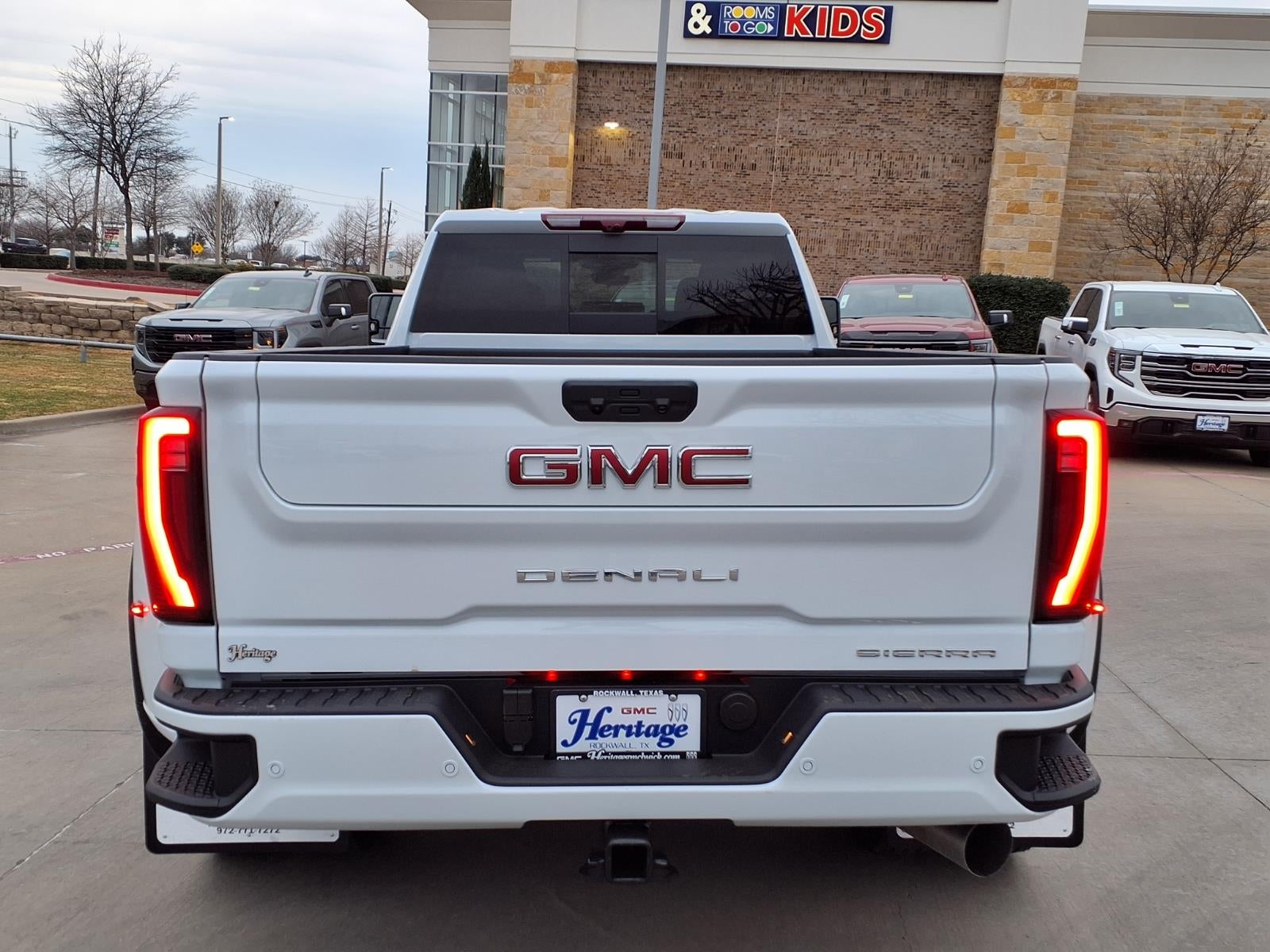 2026 GMC Sierra 3500 HD Denali DRW Crew Cab Long Box 4WD