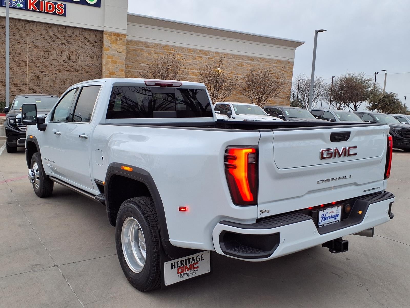2026 GMC Sierra 3500 HD Denali DRW Crew Cab Long Box 4WD