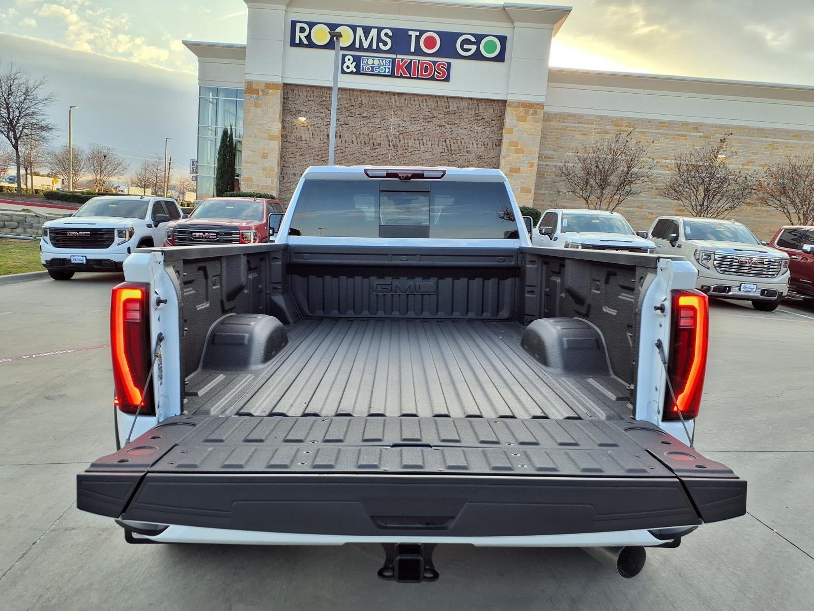 2026 GMC Sierra 3500 HD Denali Ultimate Crew Cab Long Box 4WD