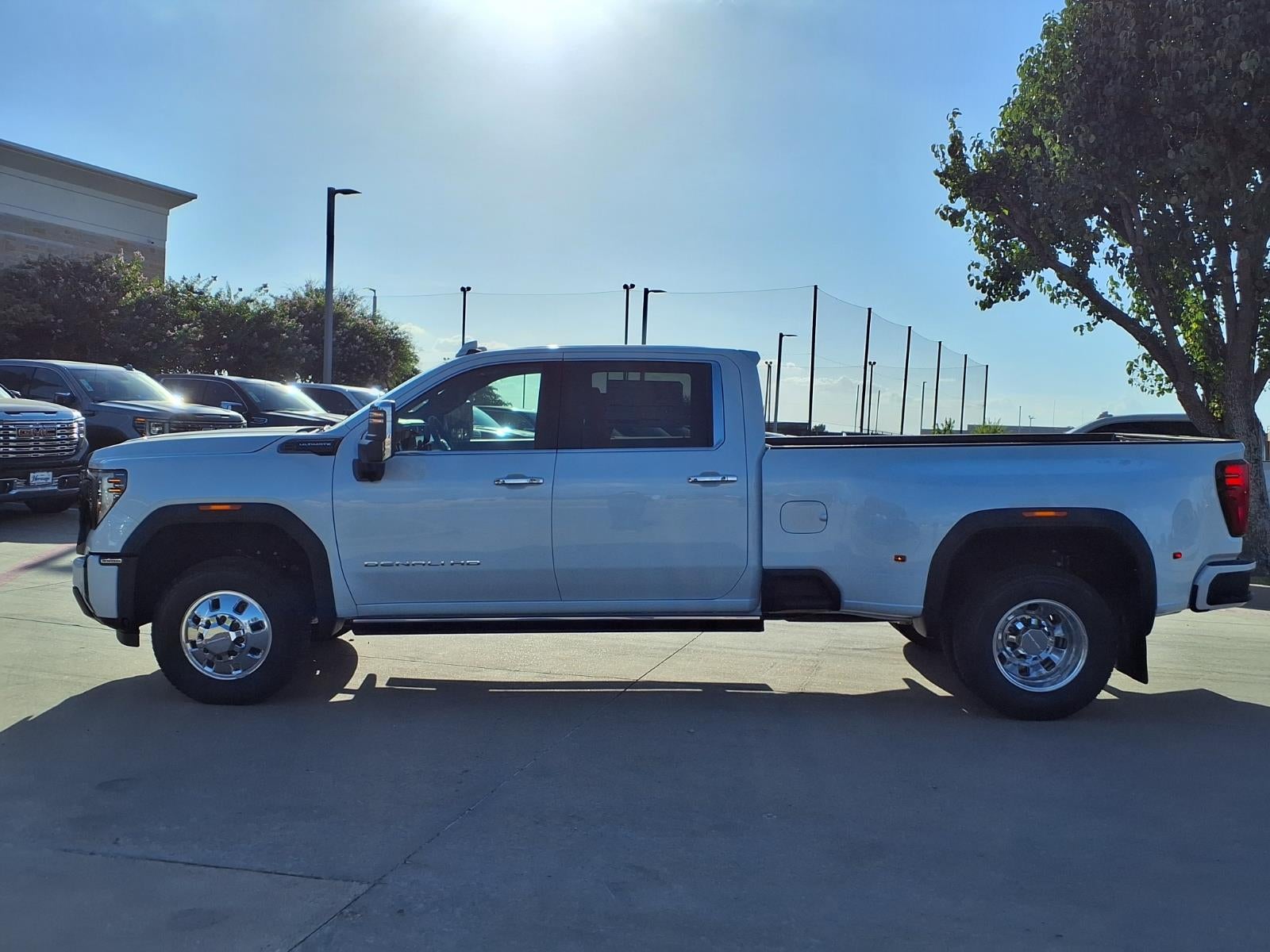 2026 GMC Sierra 3500 HD Denali Ultimate DRW Crew Cab Long Box 4WD