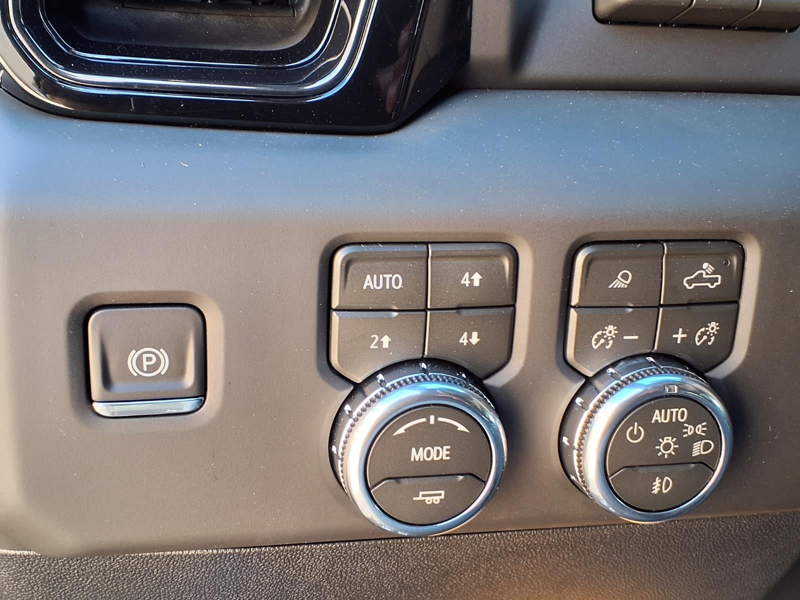 2026 GMC Sierra 2500 HD AT4X Crew Cab Standard Box 4WD