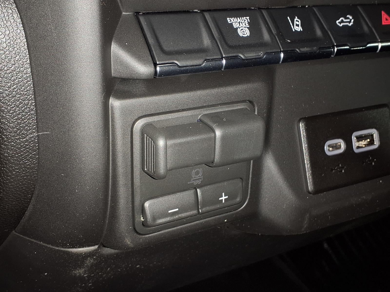 2026 GMC Sierra 2500 HD Pro Double Cab Standard Box 4WD