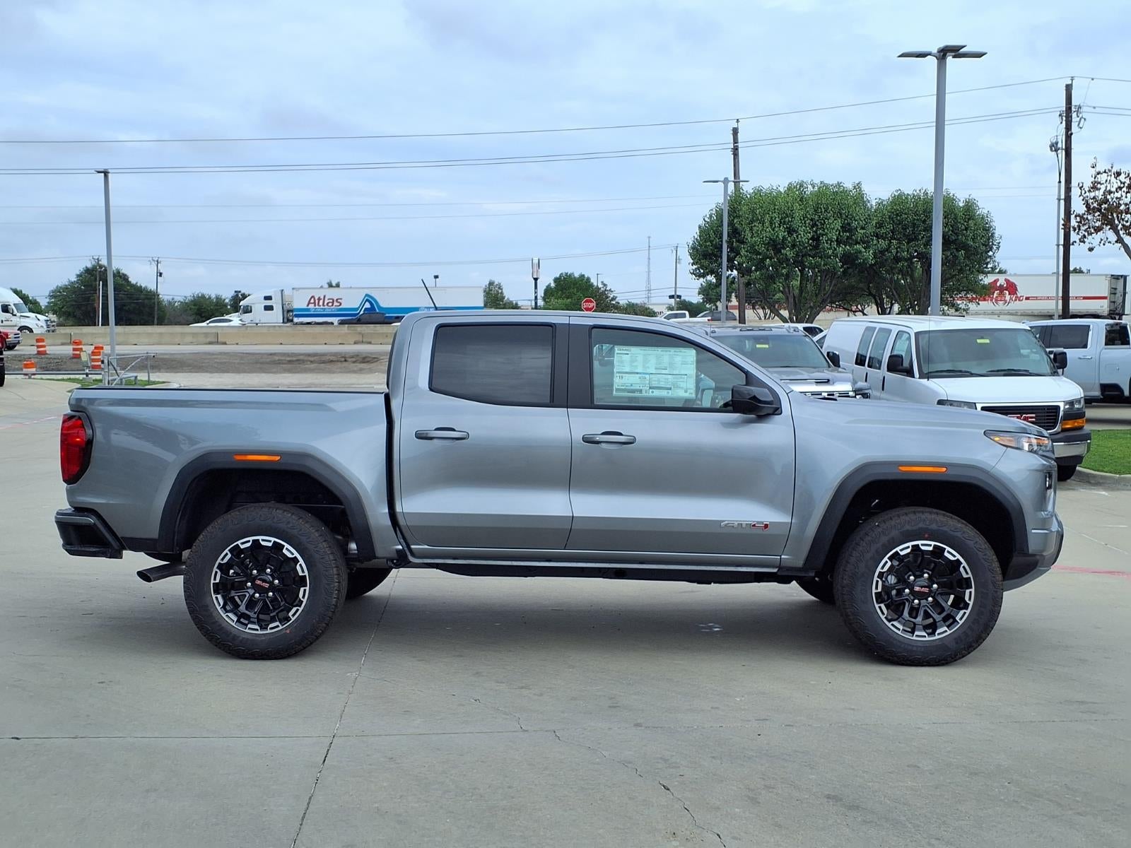 2026 GMC Canyon AT4 Crew Cab Short Box 4WD