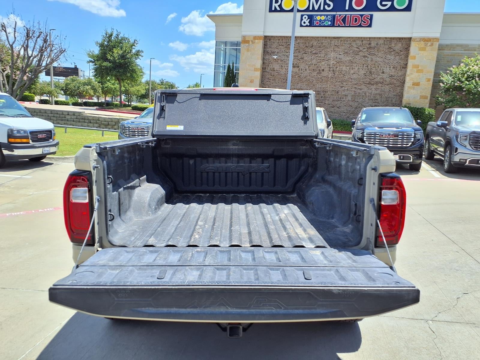 2024 GMC Canyon AT4X