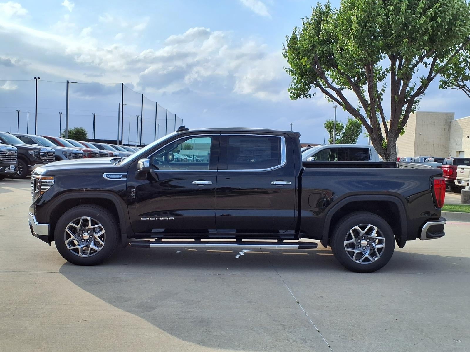 2026 GMC Sierra 1500 SLT Crew Cab Short Box RWD