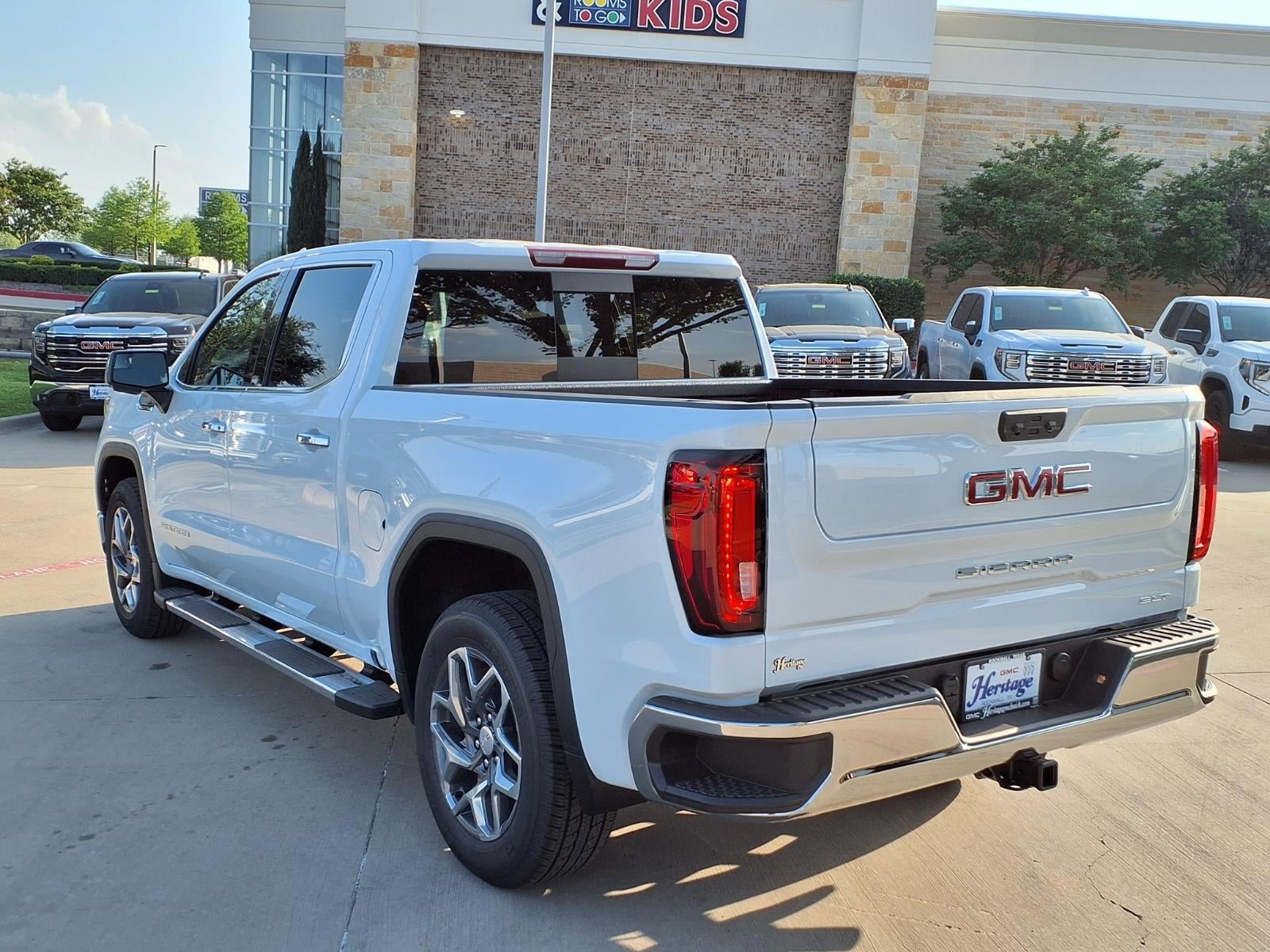 2026 GMC Sierra 1500 SLT Crew Cab Short Box RWD