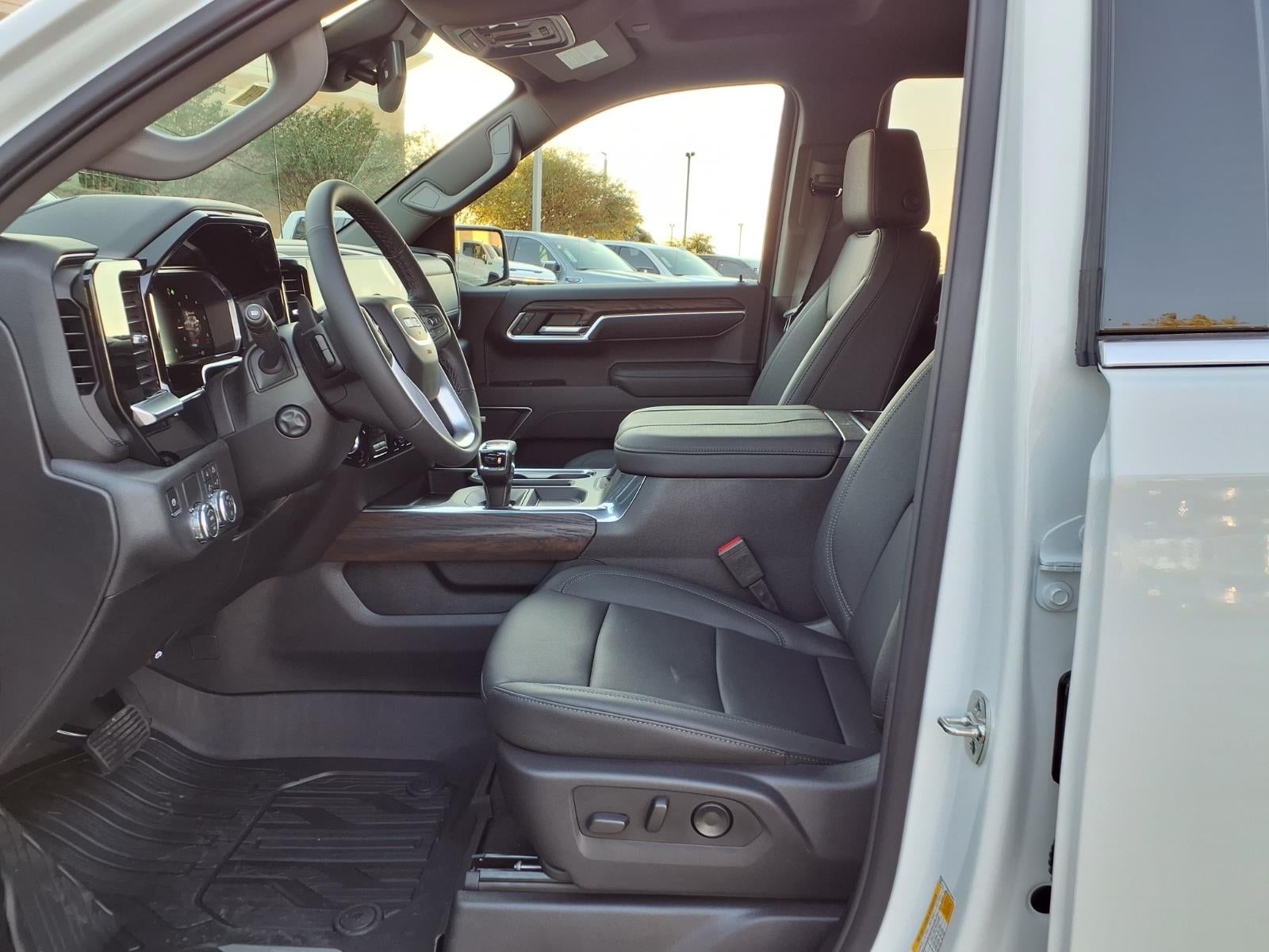 2026 GMC Sierra 1500 SLT Crew Cab Short Box RWD