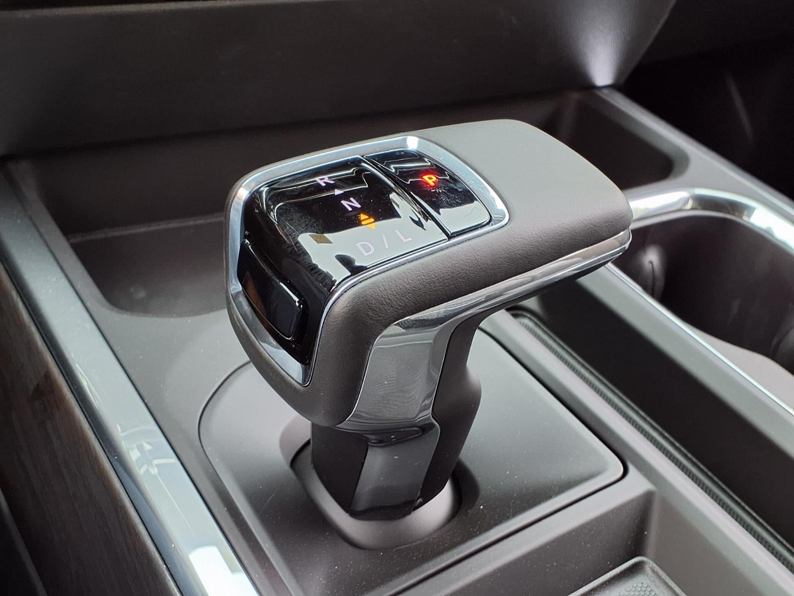 2026 GMC Sierra 1500 SLT Crew Cab Short Box RWD