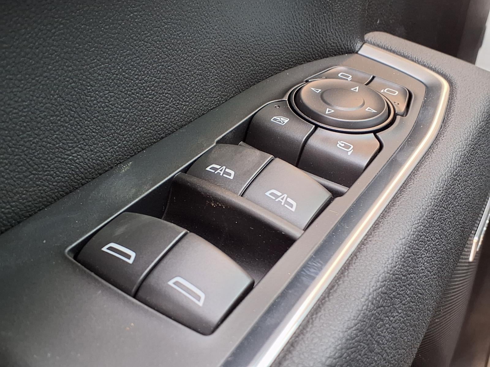 2026 GMC Sierra 1500 SLT Crew Cab Short Box RWD