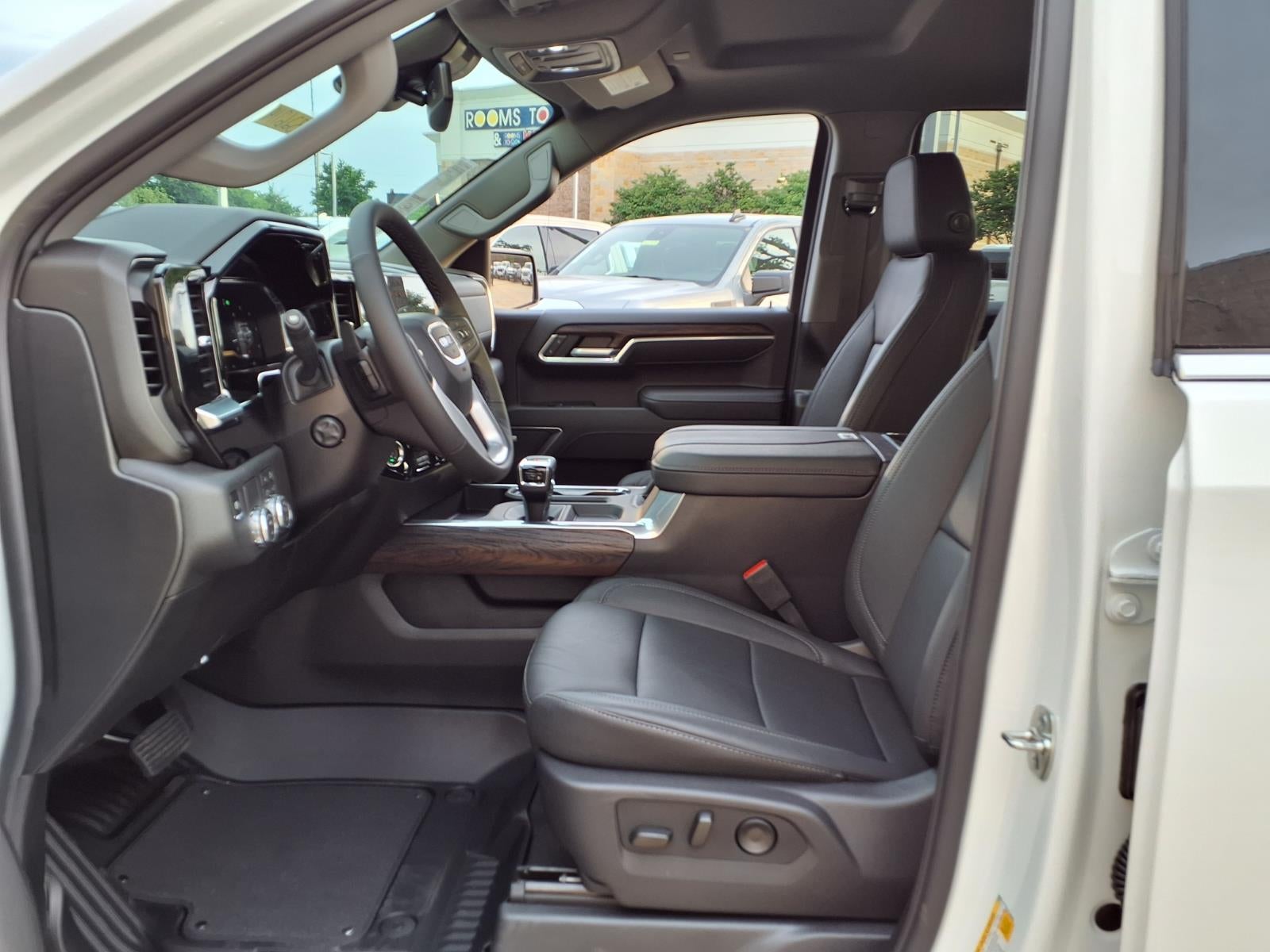 2026 GMC Sierra 1500 SLT Crew Cab Short Box RWD