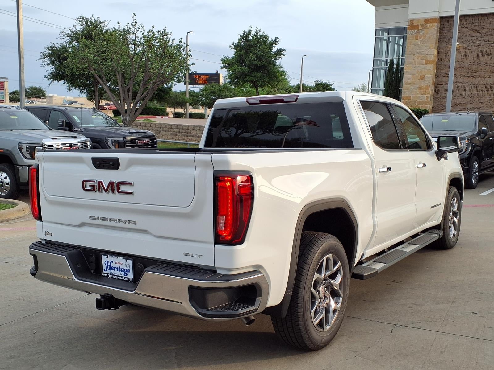 2026 GMC Sierra 1500 SLT Crew Cab Short Box RWD