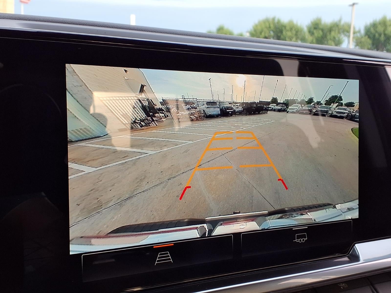 2026 GMC Sierra 1500 SLT Crew Cab Short Box RWD