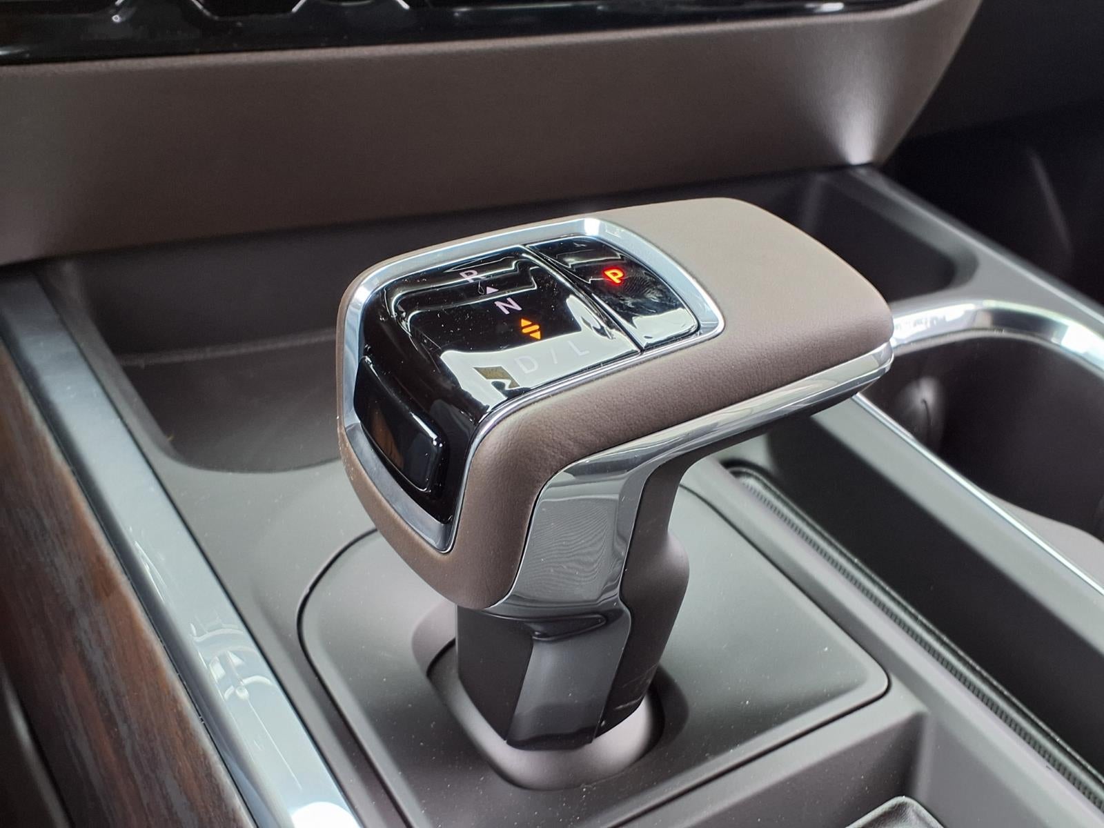 2026 GMC Sierra 1500 SLT Crew Cab Short Box RWD