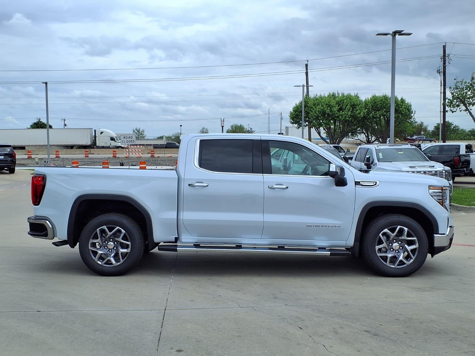 2026 GMC Sierra 1500 SLT Crew Cab Short Box RWD