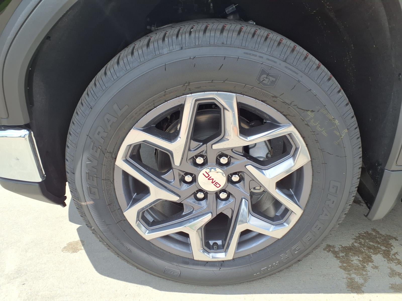 2026 GMC Sierra 1500 SLT Crew Cab Short Box RWD