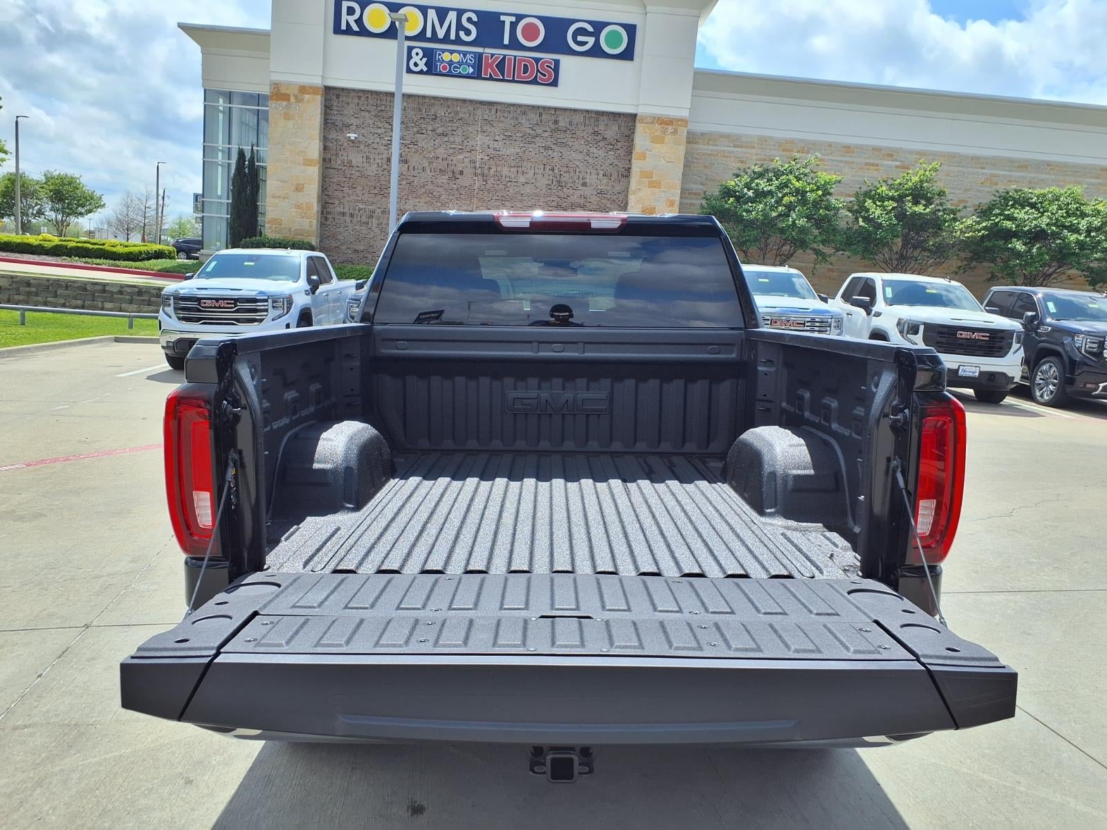 2026 GMC Sierra 1500 SLT Crew Cab Short Box RWD