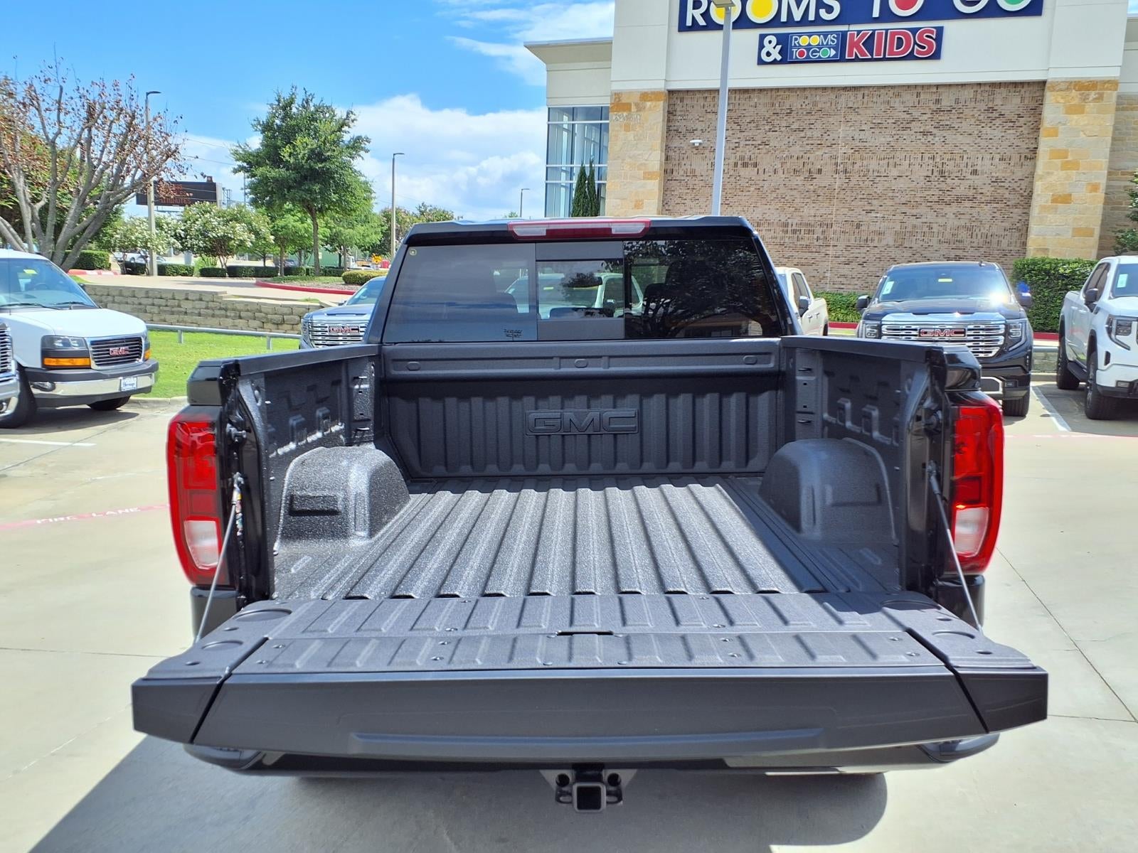 2026 GMC Sierra 1500 Elevation Crew Cab Short Box 4WD