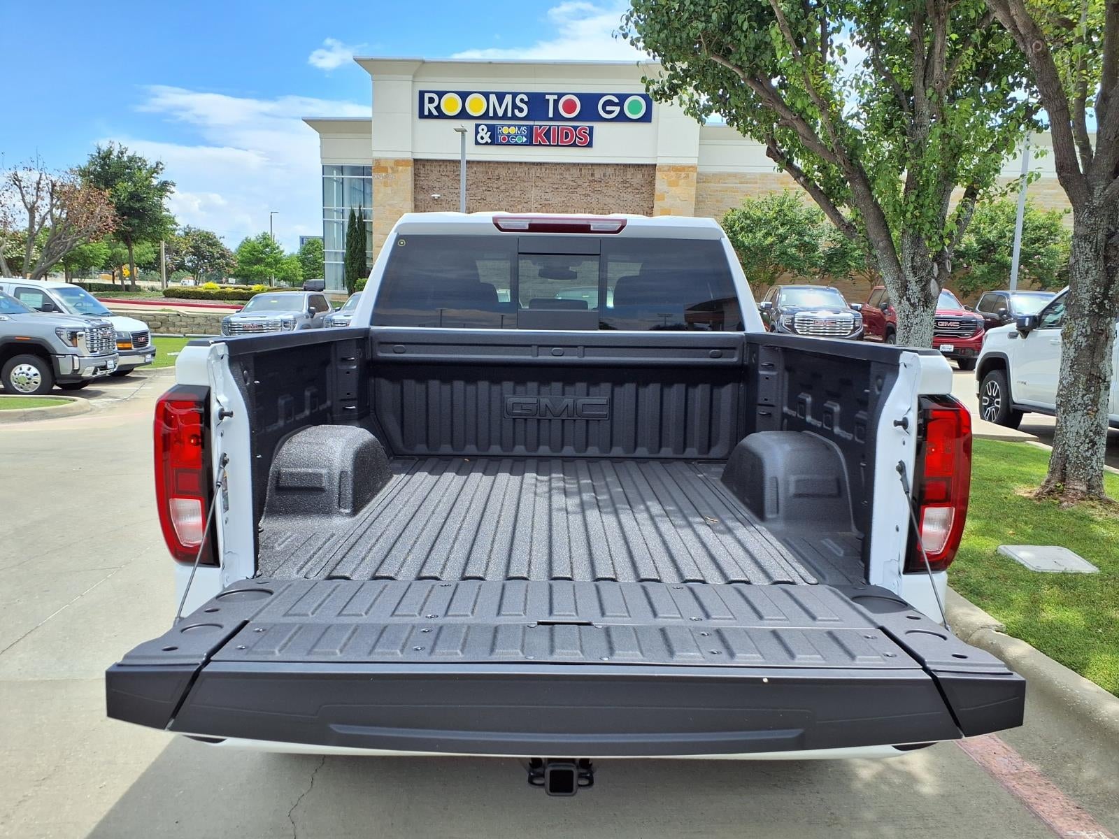 2026 GMC Sierra 1500 Elevation Crew Cab Short Box 4WD