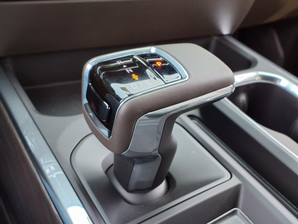 2026 GMC Sierra 1500 SLT Crew Cab Short Box 4WD