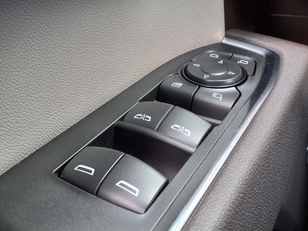 2026 GMC Sierra 1500 SLT Crew Cab Short Box 4WD